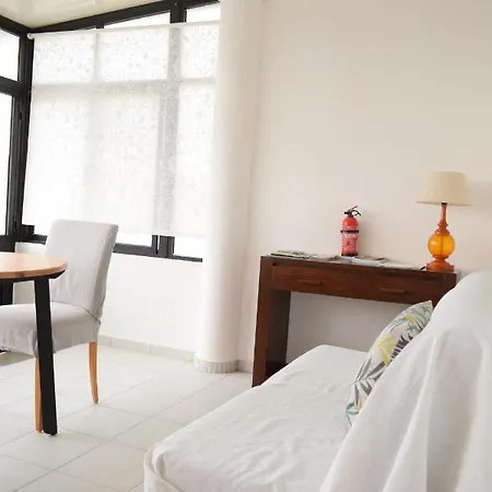 Estudio-gambelas Apartment *